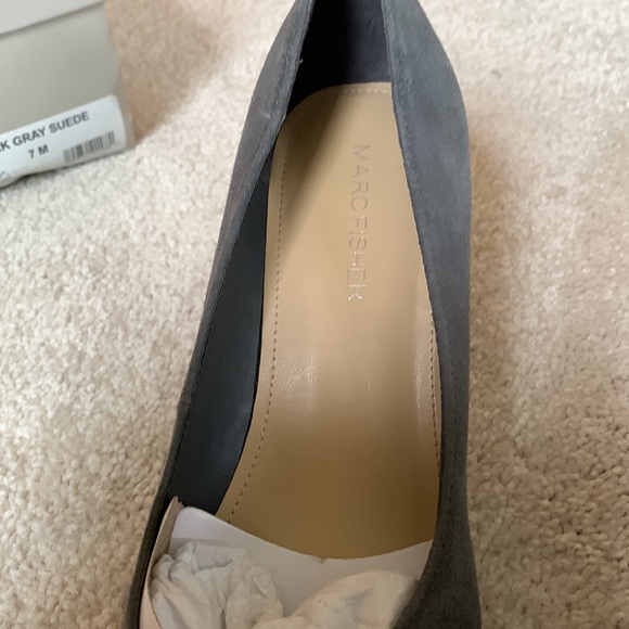 Grey Suede block heel - Picture 3 of 6